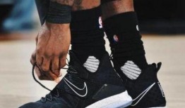 耐克新球鞋爆料视频播放,惊艳设计引期待，揭秘科技与时尚的完美融合