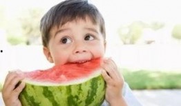 网红吃瓜婴儿是谁啊,网络红人背后的萌娃故事